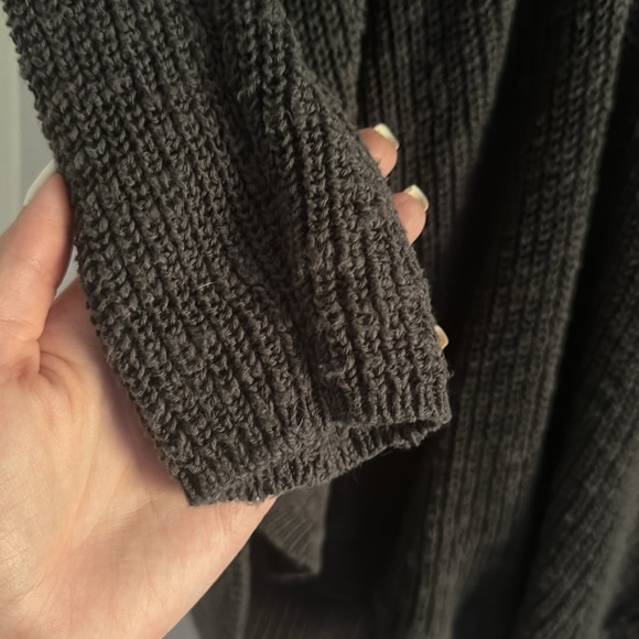 Express Sweater - Picture 6 of 10